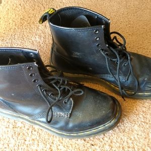 Doc Martens "the original" black boot vintage sz 10